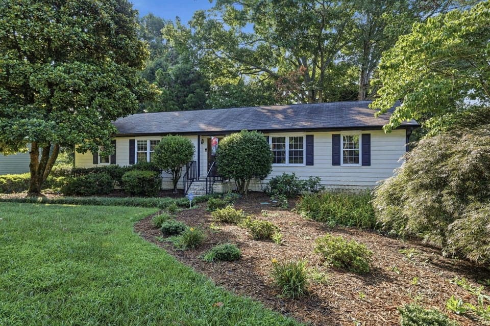 Additional photo 2 of 988 Stone Crest Circle