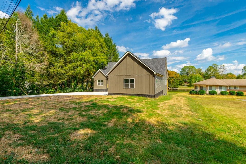 Additional photo 2 of 2039 Linwood Circle